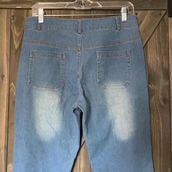 Ladies Stretch Bell Bottom Jeans - Picture 3 of 9